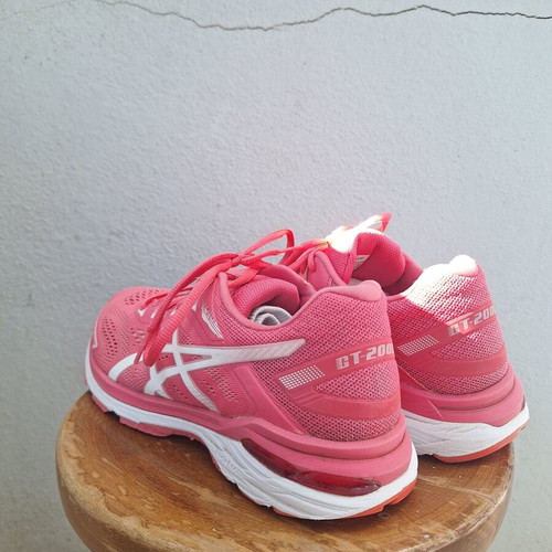 Asics GT-2000 7 running shoes, size 42, pink and white