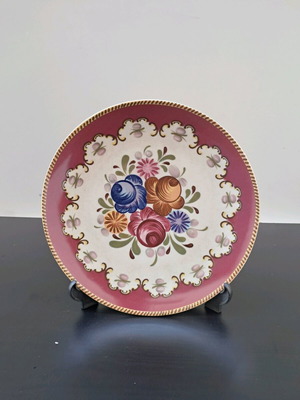 Декоративна чиния Tirschenreuth Bavaria като нова, колекционерска