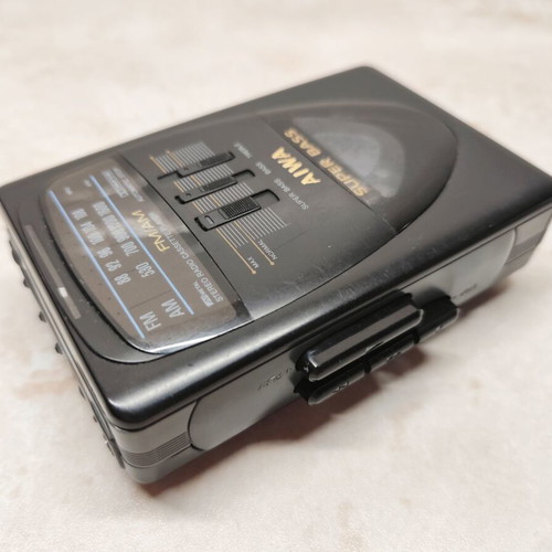 AIWA HS-T11 Walkman Super Bass cassette player used, vintage Japan