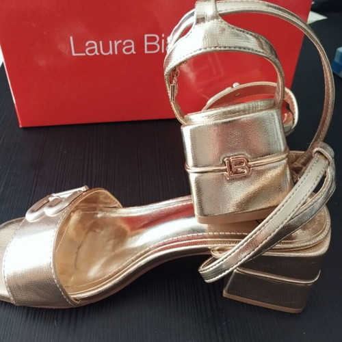 Laura Biagiotti women's sandals new, size 36, gold