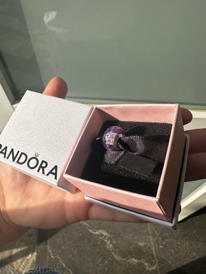 Pandora charm автентично Murano glass лилаво, сребро 925, като ново