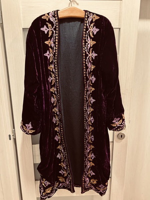 Velvet Kaftan like new with rich embroidery and sequins