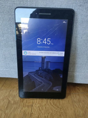 Lenovo Tab 4 8" like new with cracked screen