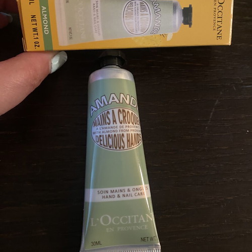 L’occitane hand cream Almond 30ml new