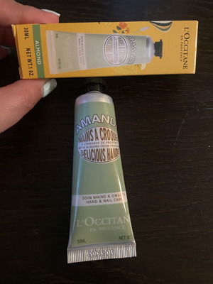 L’occitane hand cream Almond 30ml new