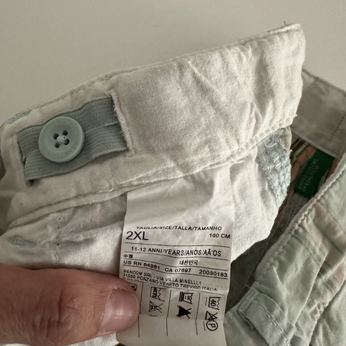 Benetton children's plaid bermuda shorts like new, size 11-12 years
