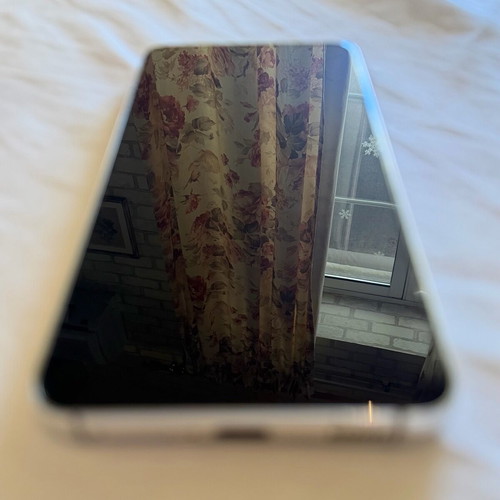 Samsung Galaxy S22 256GB used with Galaxy Watch 4 and Galaxy Buds2