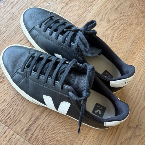 Veja men's leather sneakers used, black, size 44