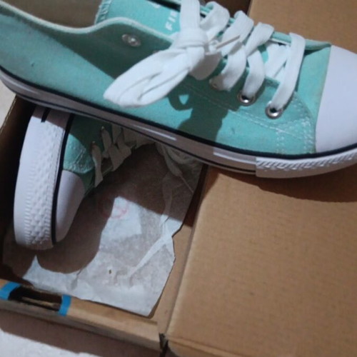 Turquoise sneakers size 37, athletic style