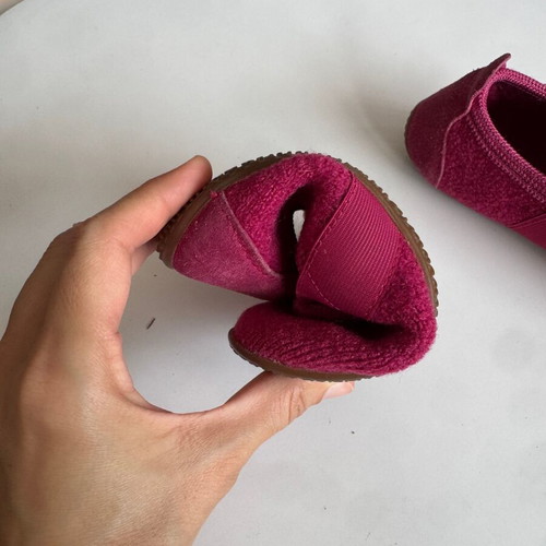 Living Kitzbühel children's wool slippers size 30 used, pink, flexible sole