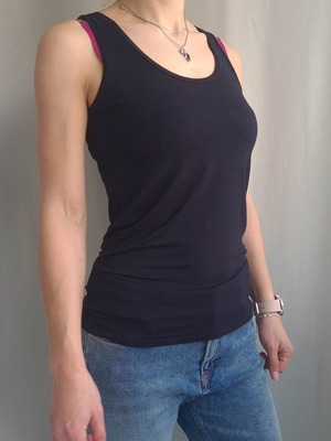 Majestic Filatures tank top like new, size M, black