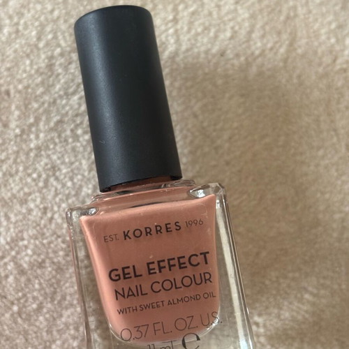 MUA Shimmer Gloss and Korres Gel Effect Nail Colour set like new