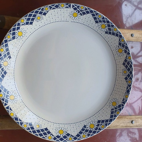 Porcelain platter like new