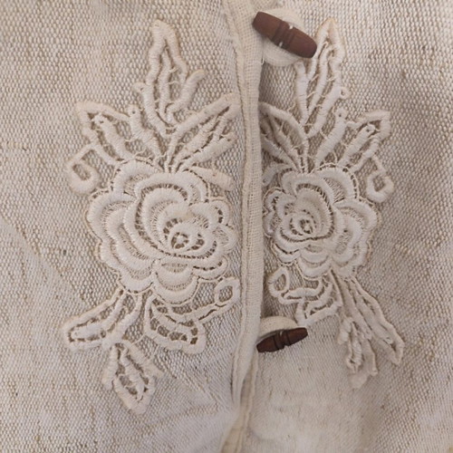 Woven vest like new, beige with embroidery and Montgomery buttons