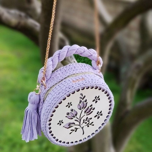 Wooden knitted handmade Calypso bag new lilac with gold chain