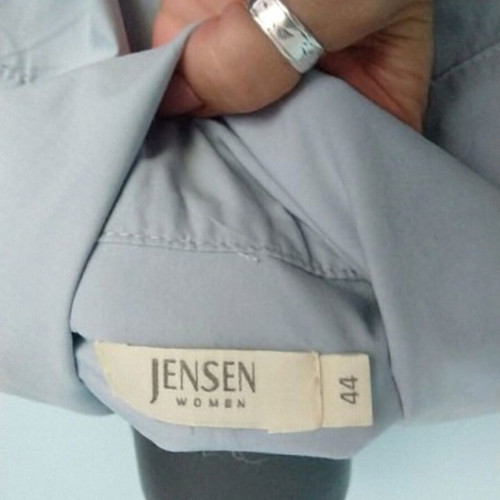 Jensen women's shirt with high collar and zipper like new, size XL/XXL