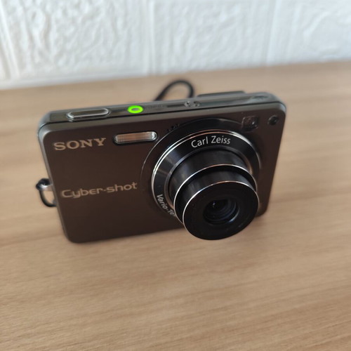 Sony Cyber-shot DSC-W300 compact digital camera