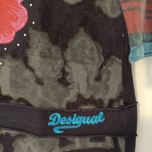 Desigual women's blouse like new with floral design and strass details