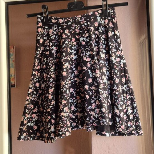 Floral mini skirt Tally Weijl like new, black with pink and blue