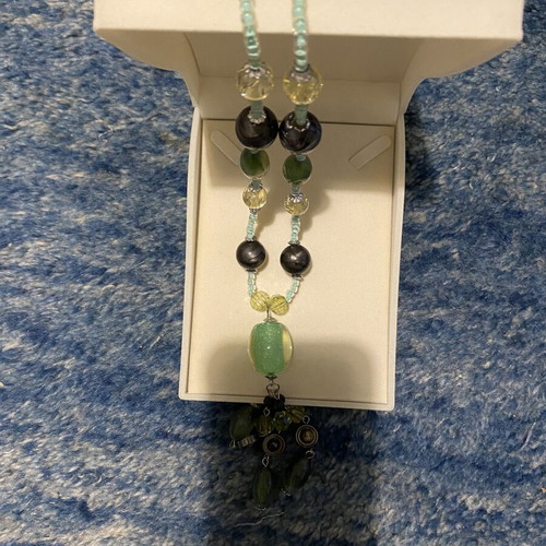 Necklace new with green stones summer style