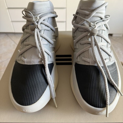 Adidas x Fear of God Basketball shoes like new, size 44.5