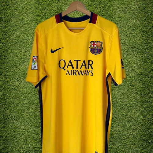 Barcelona 2015/2016 Away Football Jersey Size L Like New