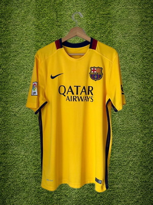 Barcelona 2015/2016 Away Football Jersey Size L Like New