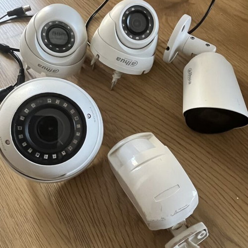Dahua security camera set like new with motion detector