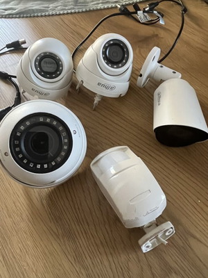 Dahua security camera set like new with motion detector