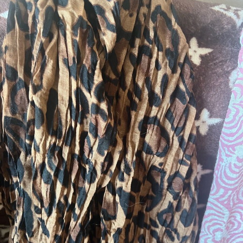 Scarves like new, colorful pack