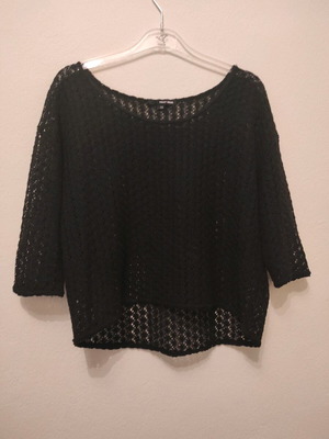 Black loose short-sleeve t-shirt like new, size XXS