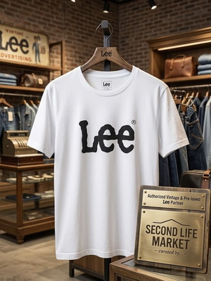 Lee white men's T-shirt size M like new
