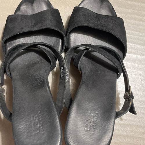 Ugg Australia black suede sandals used, size 39