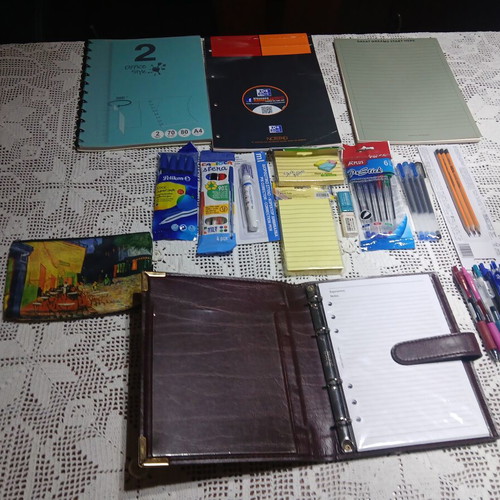Complete stationery set with case and leather organizer, new