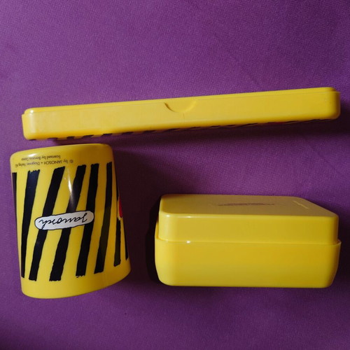 Set with toothbrush holder, soap dish and cup new