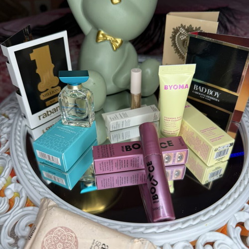 Beauty & Care Set with Perfumes, Makeup & Skincare