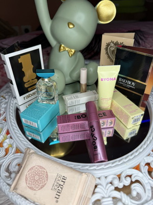 Beauty & Care Set with Perfumes, Makeup & Skincare
