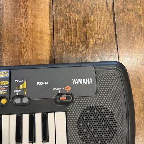 Yamaha PSS-14 synthesizer like new