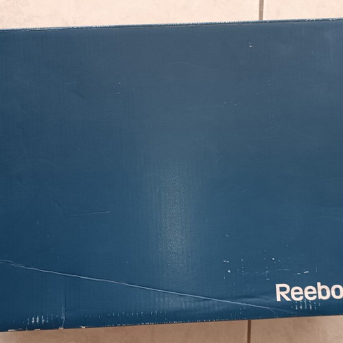 Reebok men's athletic boots size 44 like new, black