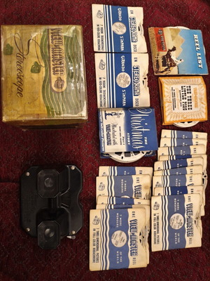 Vintage Sawyer's View-Master Bakelite with 19 reels and box used