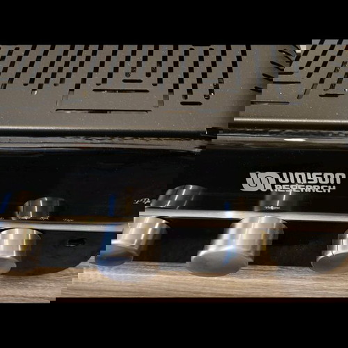 Unison Research P 40 σε πολύ καλή κατάσταση με έξτρα σετ λάμπες