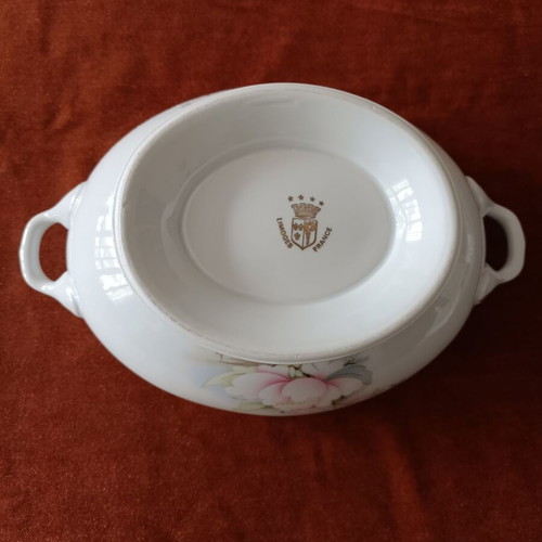 Limoges soup tureen from French porcelain like new with floral design