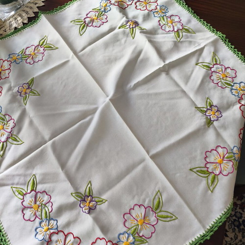 Handmade embroidered tablecloth from Lefkada 80x80 cm like new