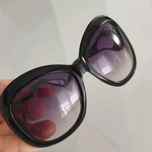 Rossi Oversized women's sunglasses like new with purple gradient lenses