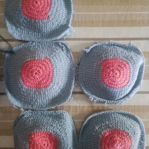 Knitted motifs new, 9 pieces 22cm x 22cm wool with crochet hook
