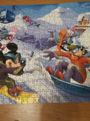 Disney Mickey and Minnie in the Alps puzzle 500 pieces like new