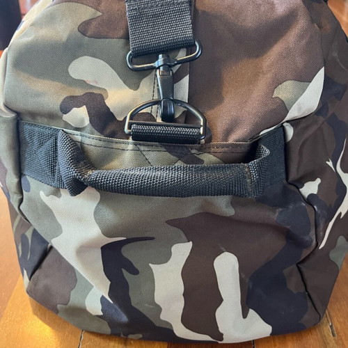 Eastpak big duffel bag like new, brown camo
