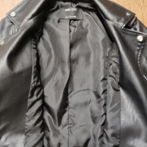 Sinsay leather jacket like new, black, size Large fitting Medium