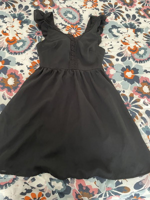 Shein black dress like new, size S