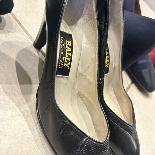 Women's pumps used, various sizes and colors